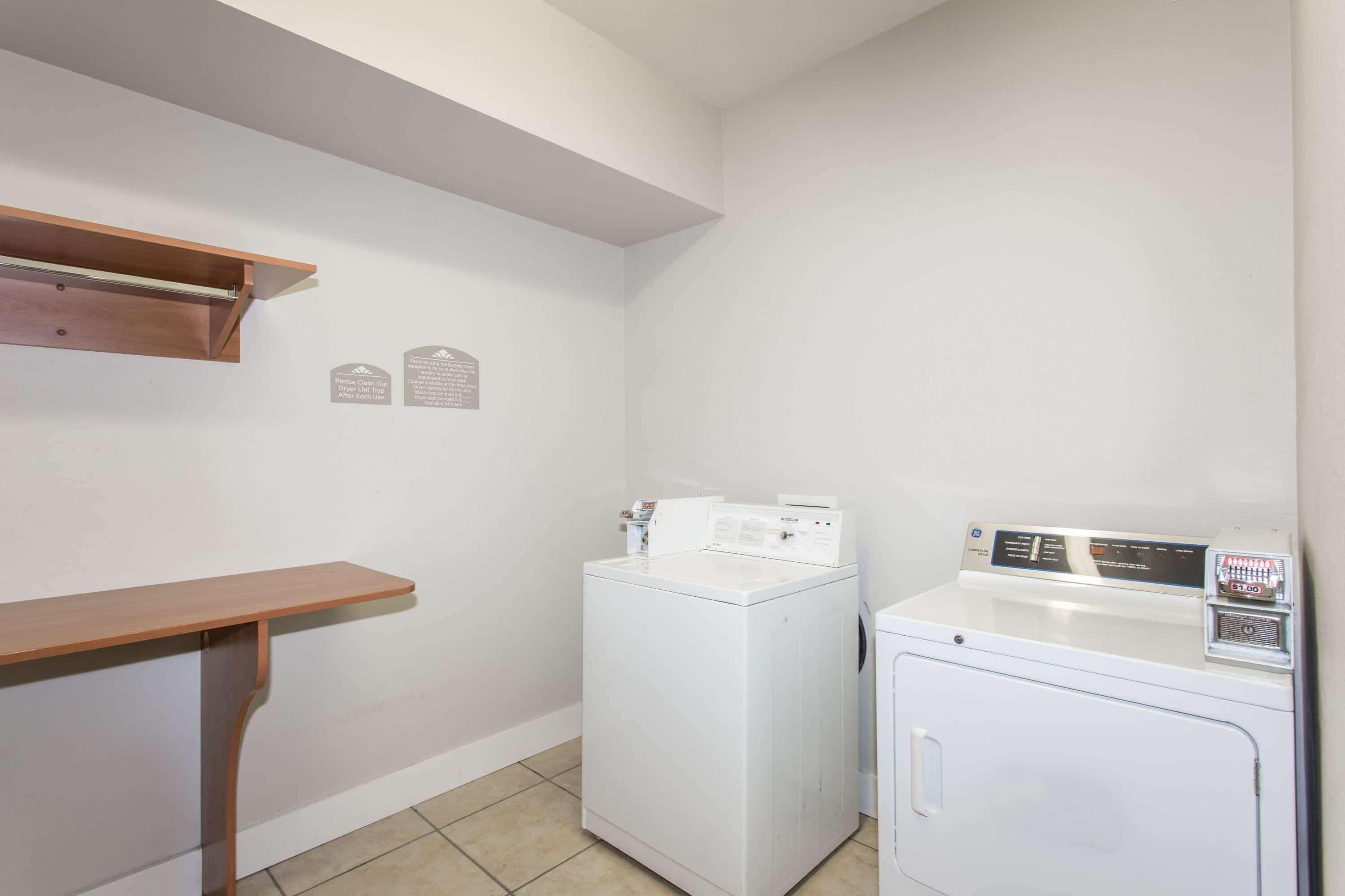 Microtel Inn & Suites By Wyndham Port Charlotte Punta Gorda Exterior foto